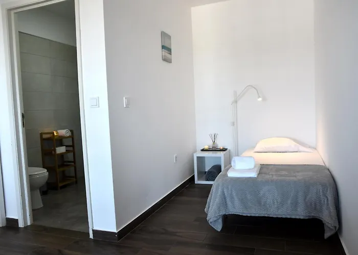 아파트 House 몬뜨고르두